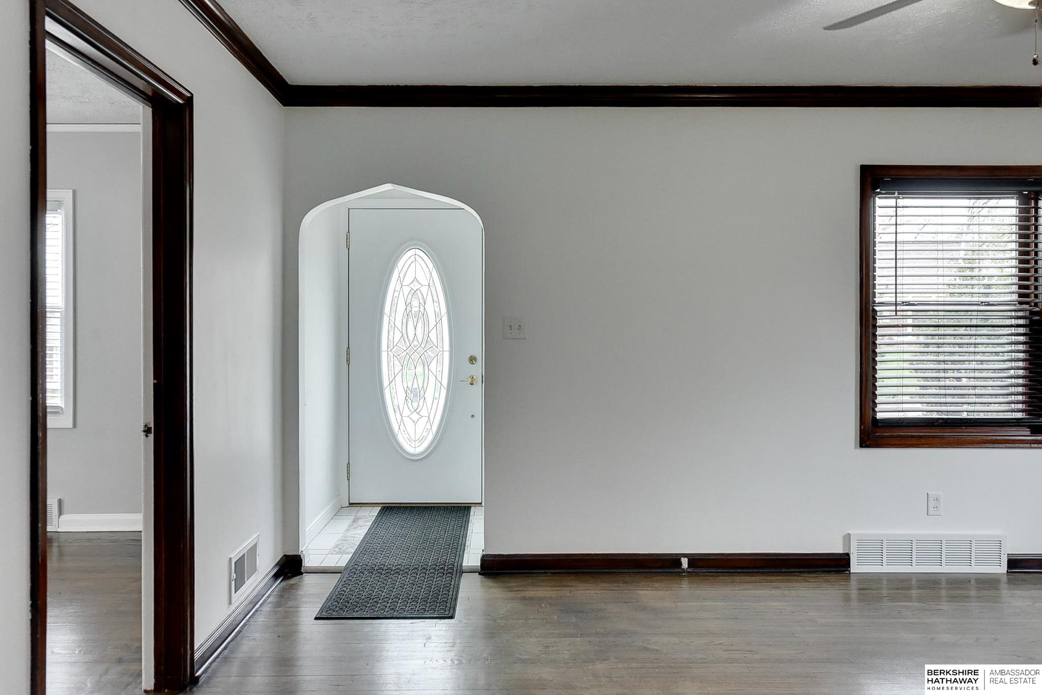 Omaha, Nebraska 68112, United States, 3 Bedrooms Bedrooms, ,2 BathroomsBathrooms,Residential,Active,127106