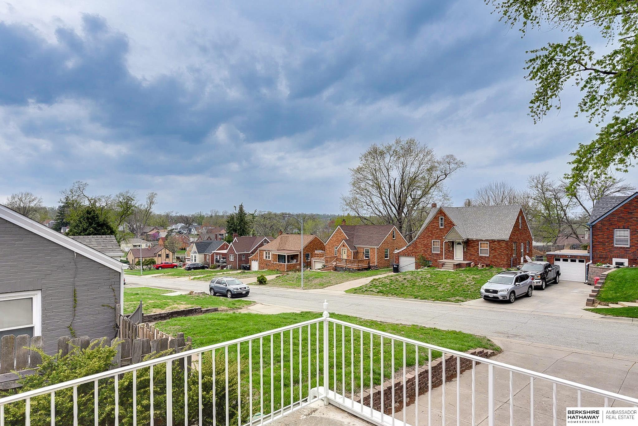 Omaha, Nebraska 68112, United States, 3 Bedrooms Bedrooms, ,2 BathroomsBathrooms,Residential,Active,127106