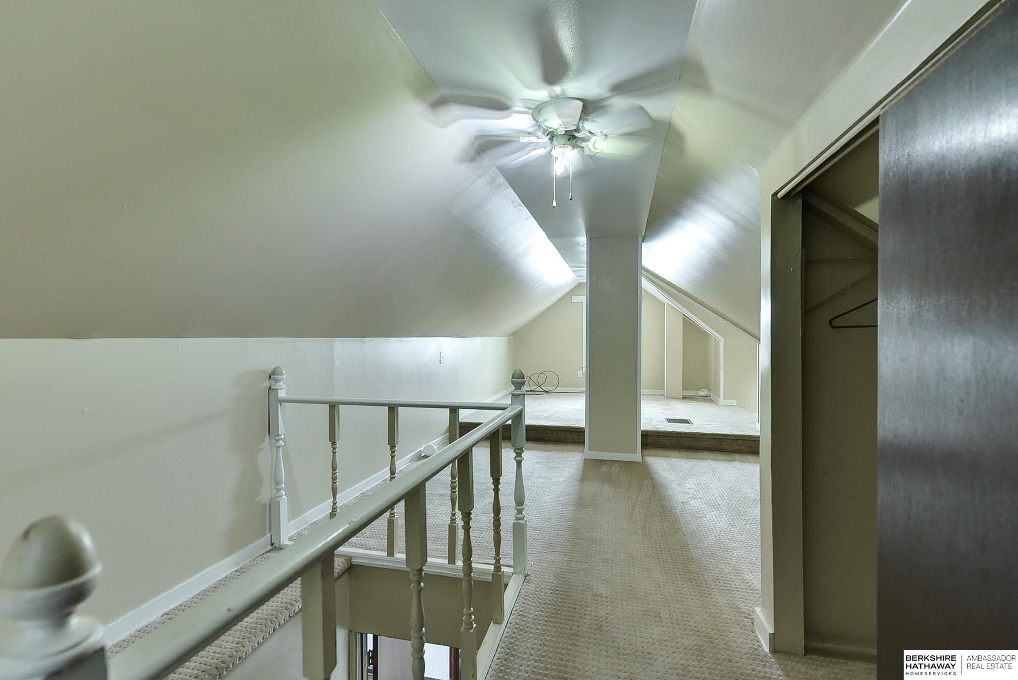 Omaha, Nebraska 68112, United States, 3 Bedrooms Bedrooms, ,2 BathroomsBathrooms,Residential,Active,127106