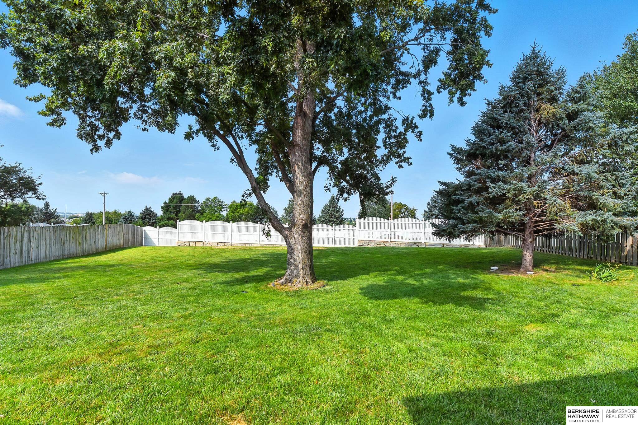 Omaha, Nebraska 68116, United States, 3 Bedrooms Bedrooms, ,3 BathroomsBathrooms,Residential,Active,195927