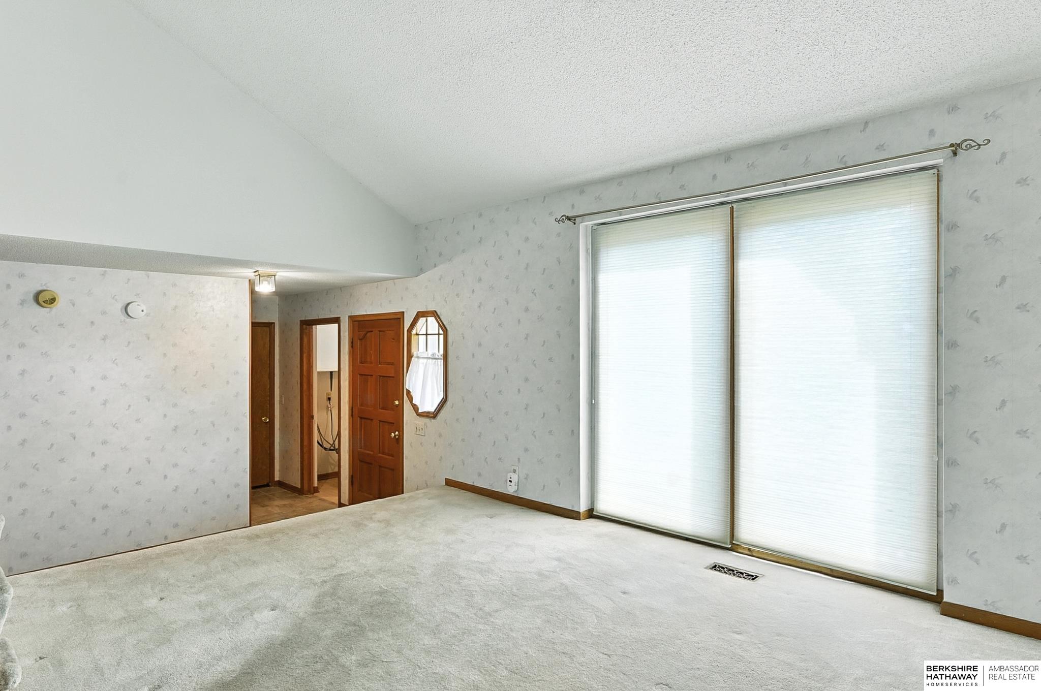 Omaha, Nebraska 68116, United States, 3 Bedrooms Bedrooms, ,3 BathroomsBathrooms,Residential,Active,195927