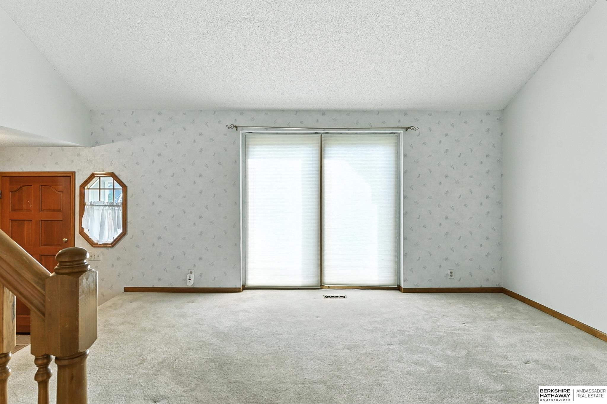 Omaha, Nebraska 68116, United States, 3 Bedrooms Bedrooms, ,3 BathroomsBathrooms,Residential,Active,195927