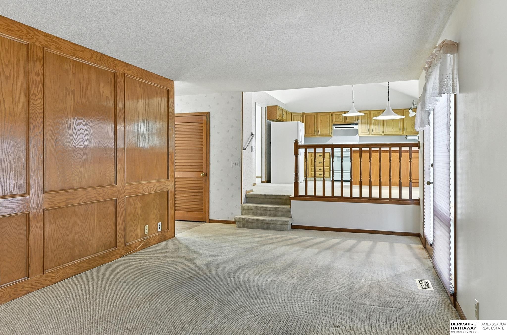 Omaha, Nebraska 68116, United States, 3 Bedrooms Bedrooms, ,3 BathroomsBathrooms,Residential,Active,195927