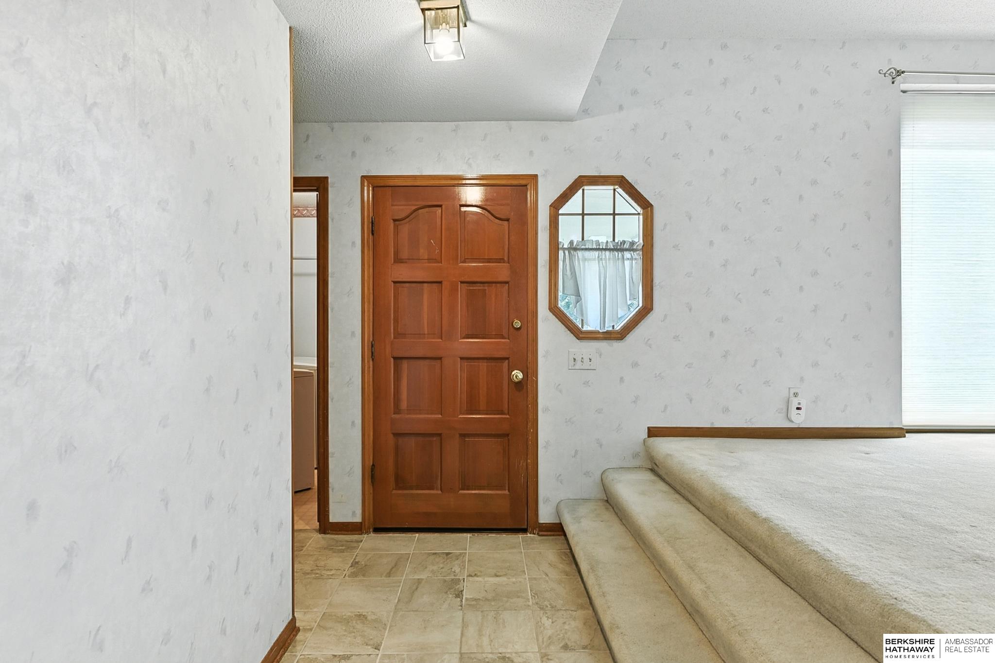 Omaha, Nebraska 68116, United States, 3 Bedrooms Bedrooms, ,3 BathroomsBathrooms,Residential,Active,195927