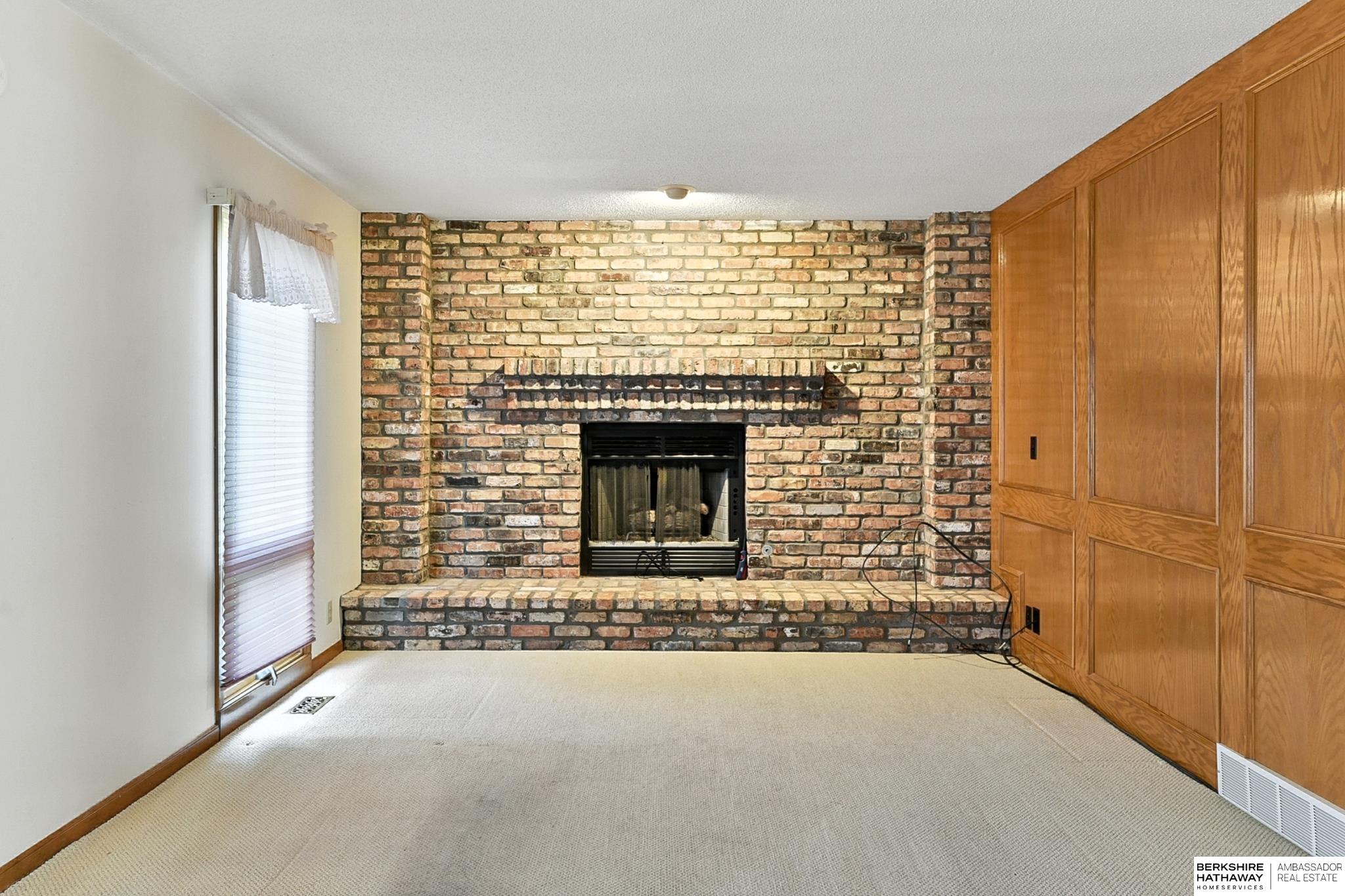 Omaha, Nebraska 68116, United States, 3 Bedrooms Bedrooms, ,3 BathroomsBathrooms,Residential,Active,195927