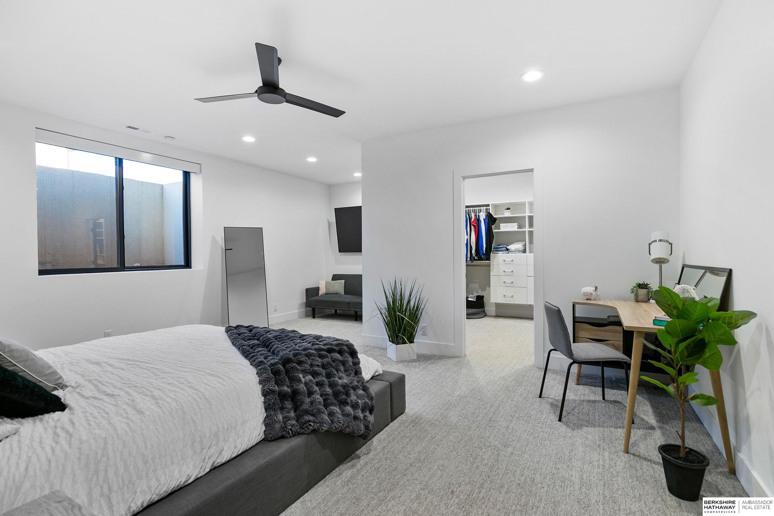 Lincoln, Nebraska 68520, United States, 5 Bedrooms Bedrooms, ,3 BathroomsBathrooms,Residential,Active,247435