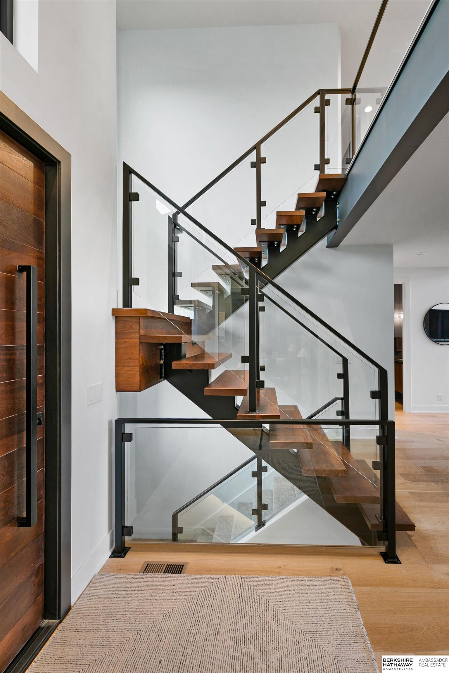 Lincoln, Nebraska 68520, United States, 5 Bedrooms Bedrooms, ,3 BathroomsBathrooms,Residential,Active,247435