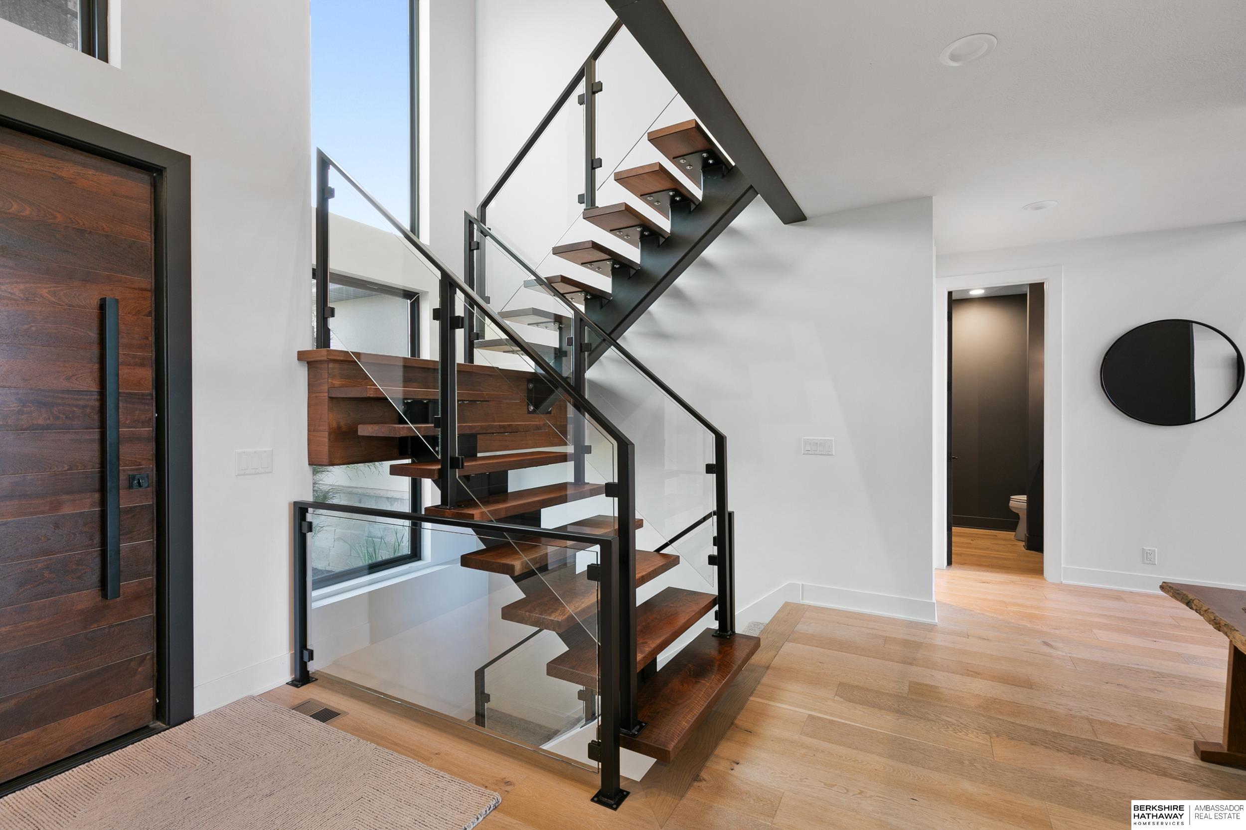 Lincoln, Nebraska 68520, United States, 5 Bedrooms Bedrooms, ,3 BathroomsBathrooms,Residential,Active,247435