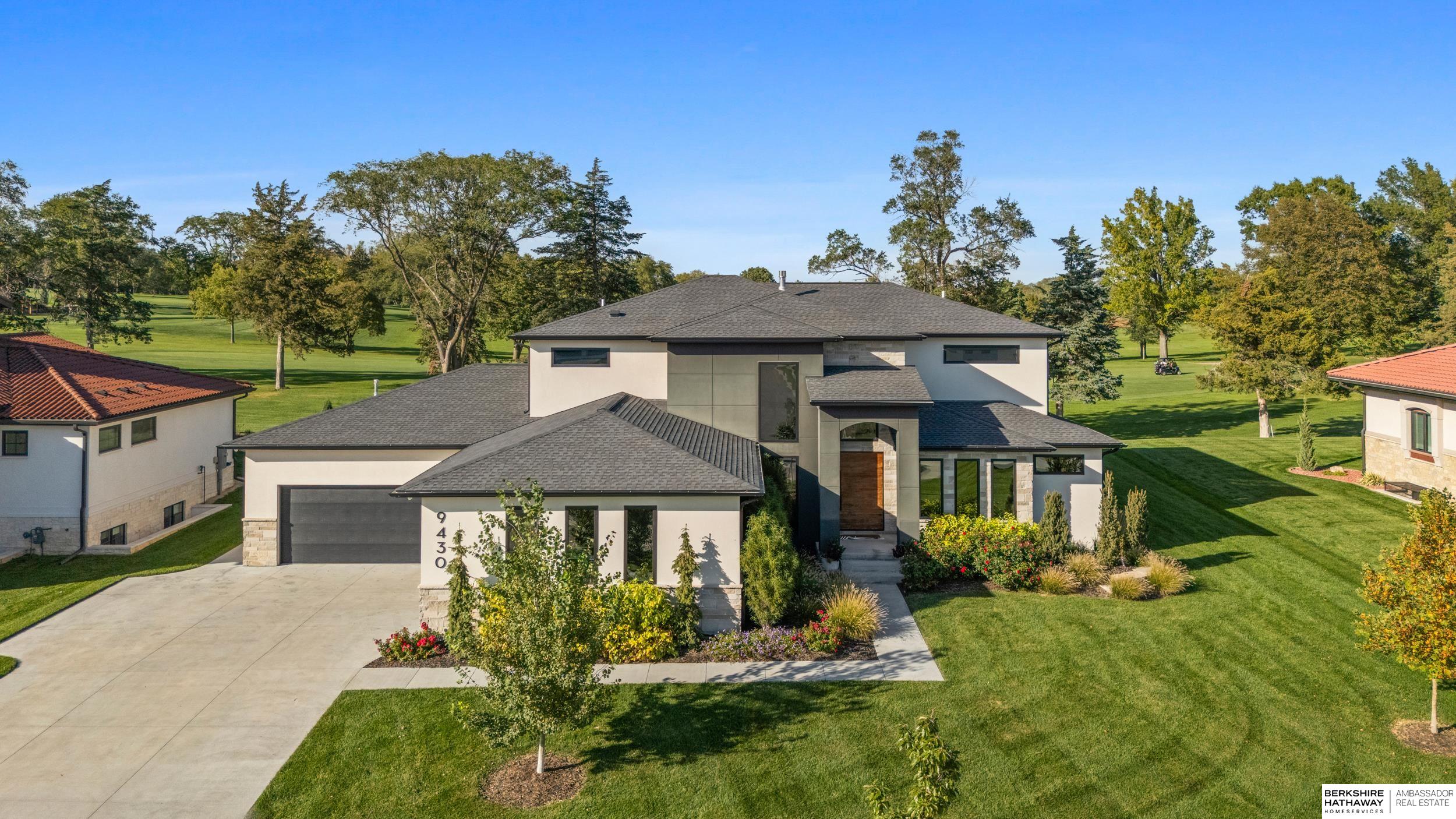 Lincoln, Nebraska 68520, United States, 5 Bedrooms Bedrooms, ,3 BathroomsBathrooms,Residential,Active,247435