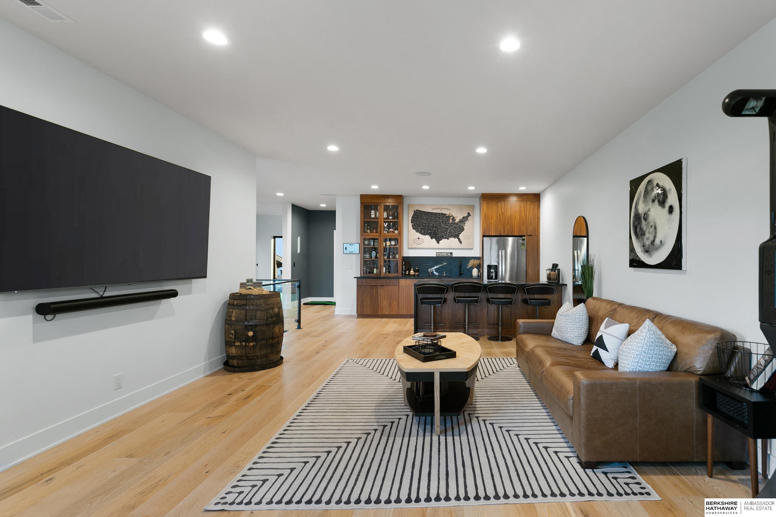 Lincoln, Nebraska 68520, United States, 5 Bedrooms Bedrooms, ,3 BathroomsBathrooms,Residential,Active,247435