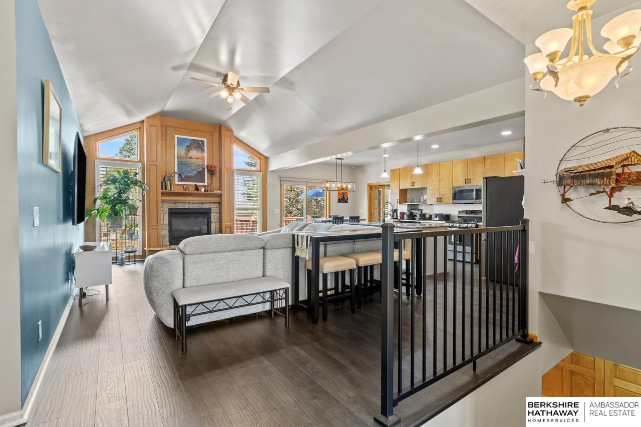 Omaha, Nebraska 68136, United States, 4 Bedrooms Bedrooms, ,3 BathroomsBathrooms,Residential,Active,233305