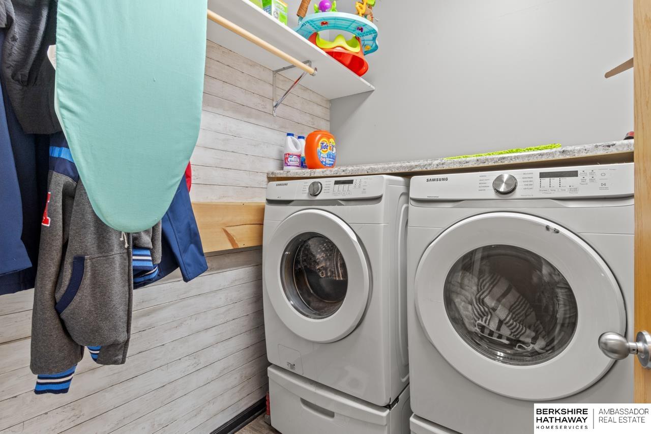 Omaha, Nebraska 68136, United States, 4 Bedrooms Bedrooms, ,3 BathroomsBathrooms,Residential,Active,233305