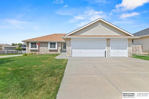 Photo of 16334 Heather Street, Omaha, NE 68136 (MLS # 22530769)