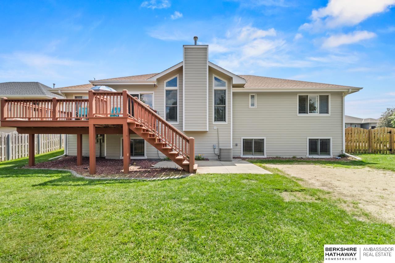 Omaha, Nebraska 68136, United States, 4 Bedrooms Bedrooms, ,3 BathroomsBathrooms,Residential,Active,233305