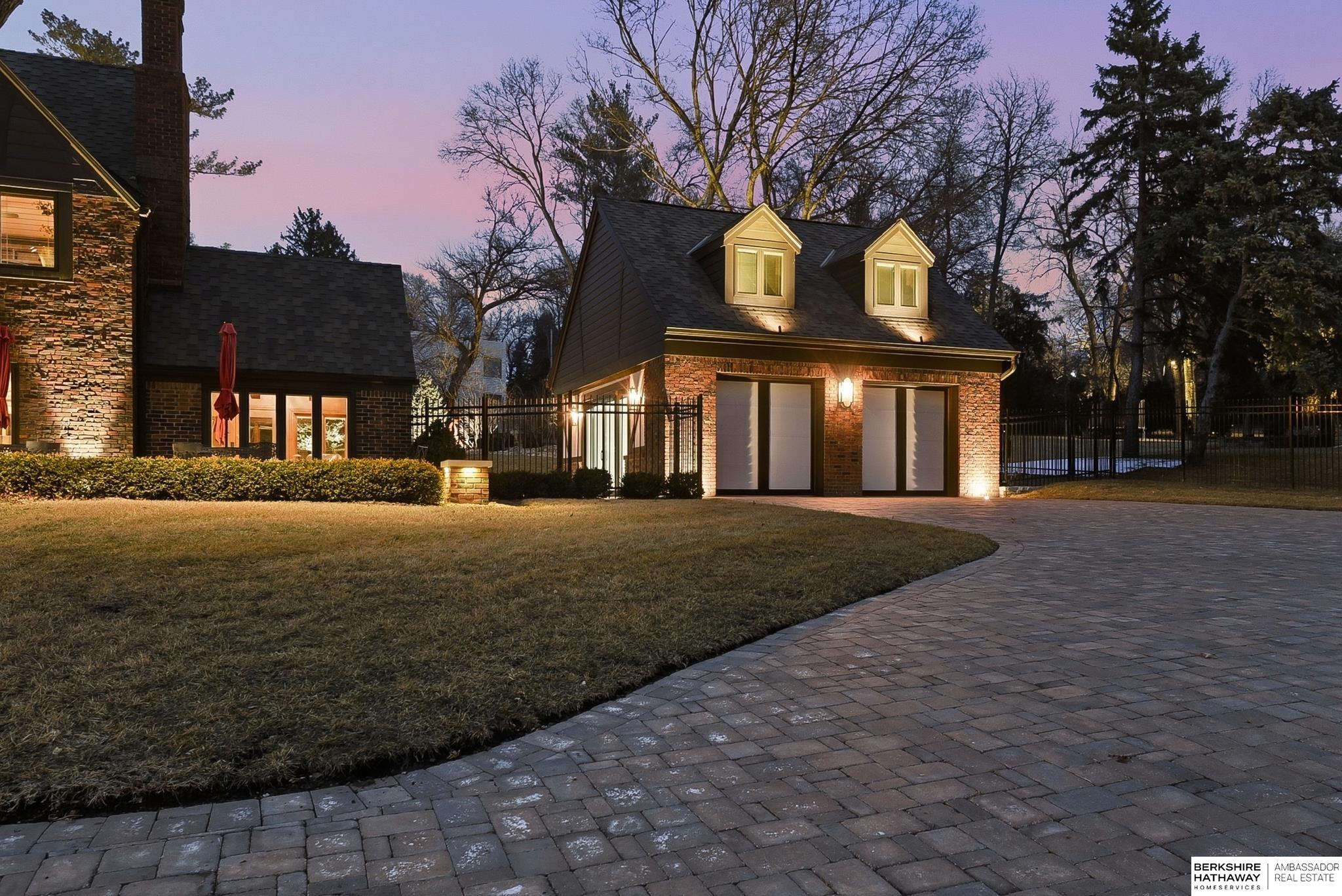 6724 Davenport Street