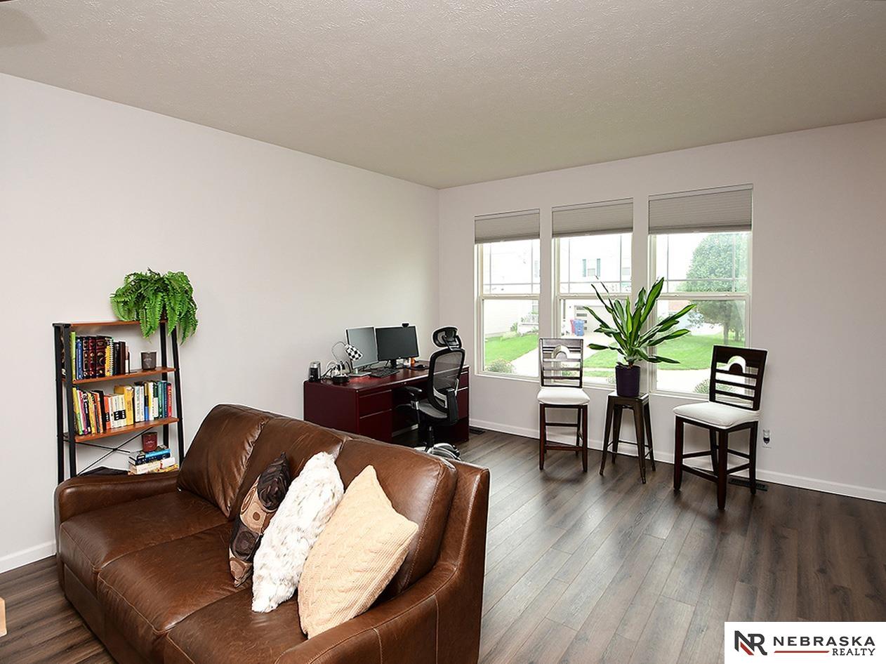 Bennington, Nebraska 68007, United States, 5 Bedrooms Bedrooms, ,3 BathroomsBathrooms,Residential,Active,242869