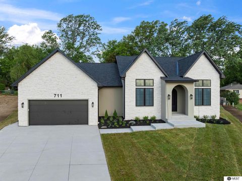 Photo of 711 Yearling Court, Lincoln, NE 68520 (MLS # 22613603)