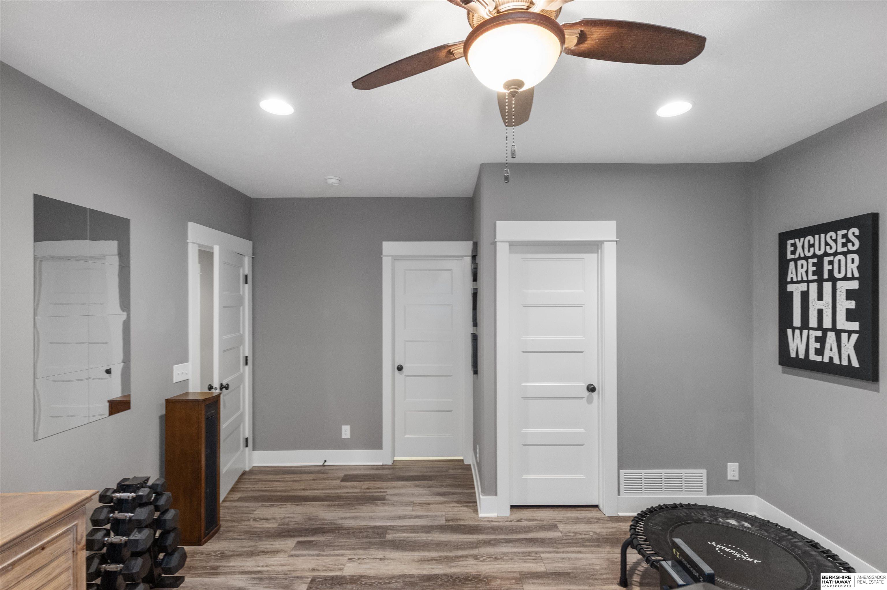 Omaha, Nebraska 68022, United States, 4 Bedrooms Bedrooms, ,2 BathroomsBathrooms,Residential,Active,160951