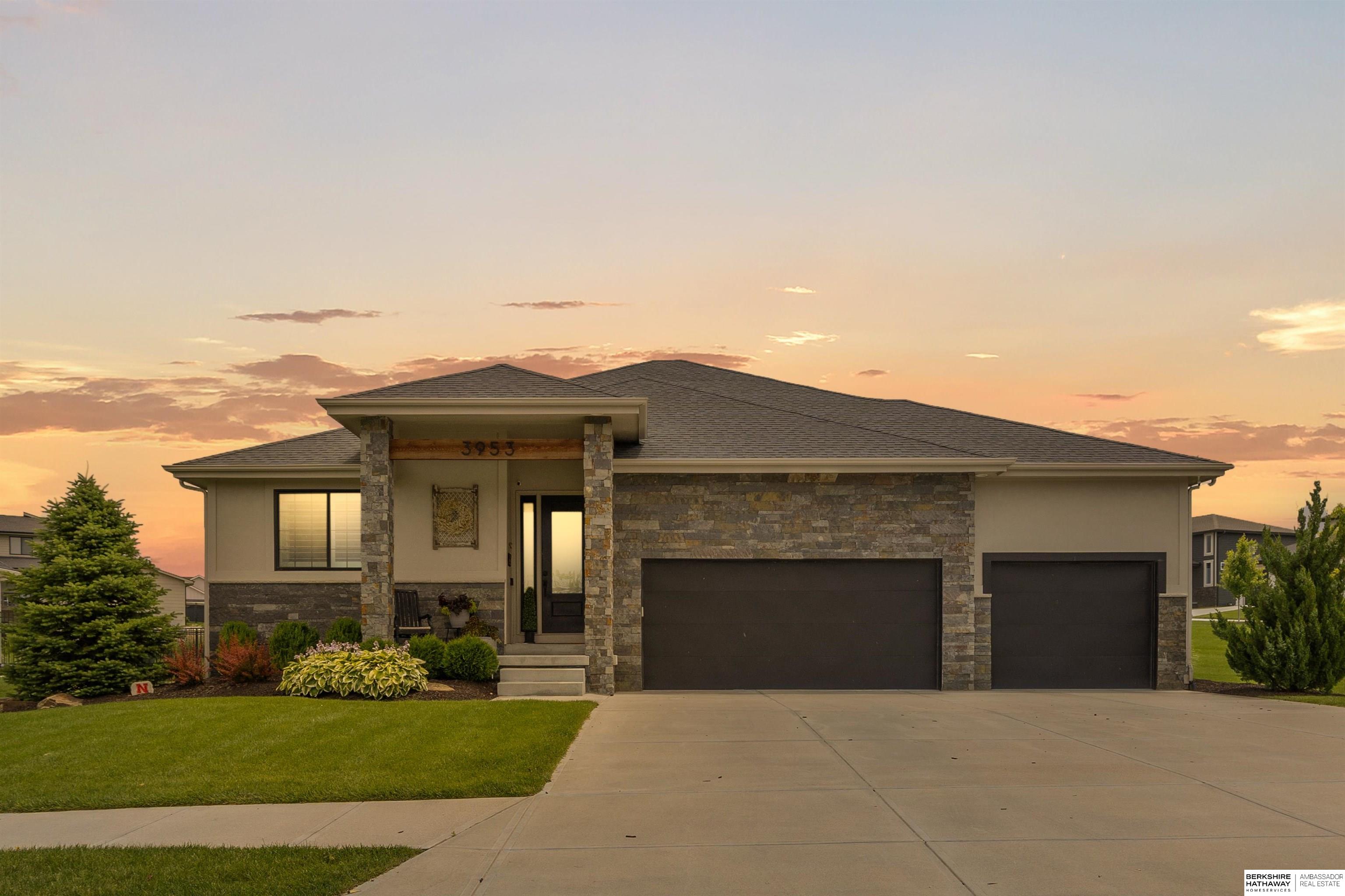 Omaha, Nebraska 68022, United States, 4 Bedrooms Bedrooms, ,2 BathroomsBathrooms,Residential,Active,160951