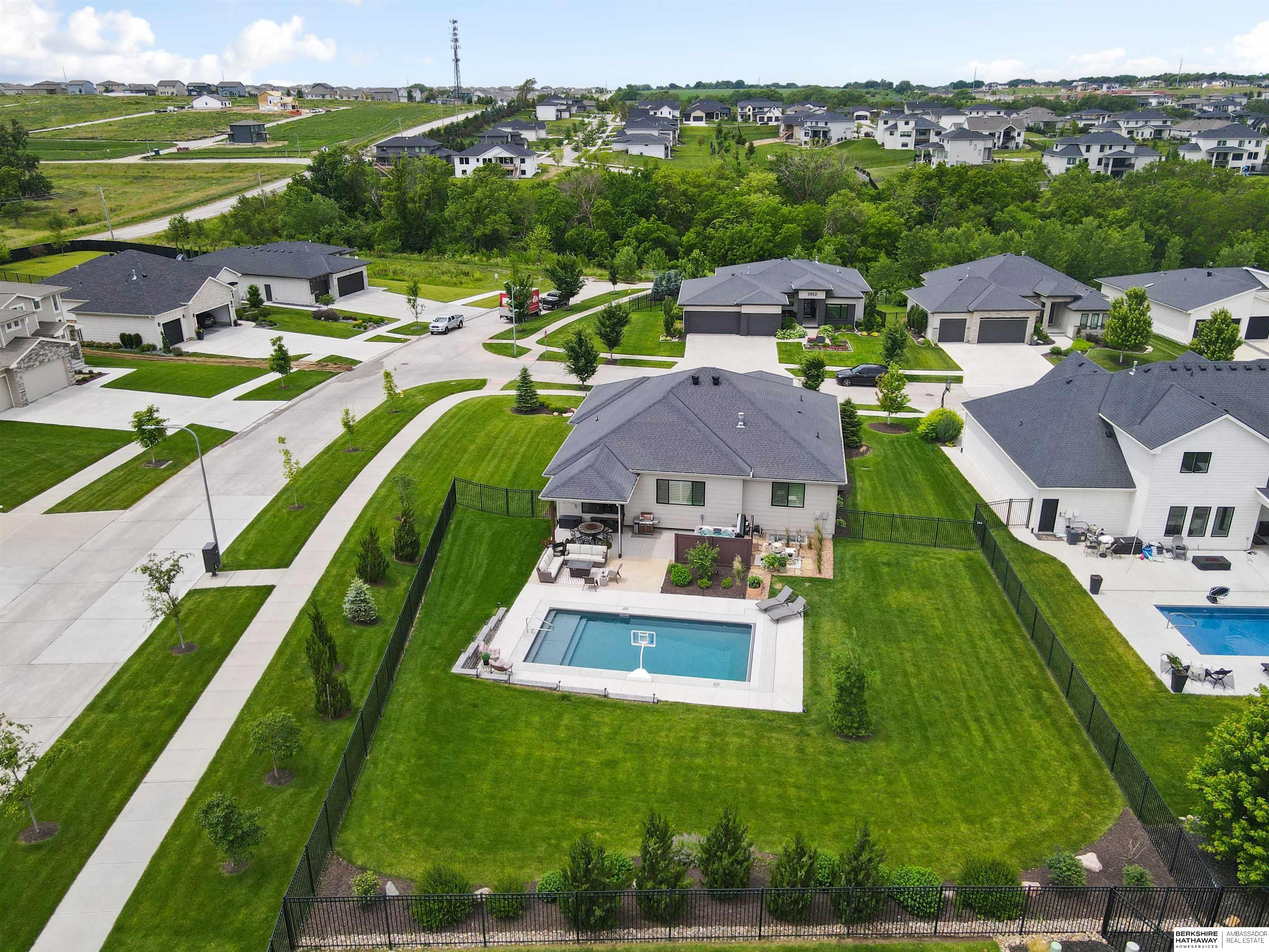 Omaha, Nebraska 68022, United States, 4 Bedrooms Bedrooms, ,2 BathroomsBathrooms,Residential,Active,160951