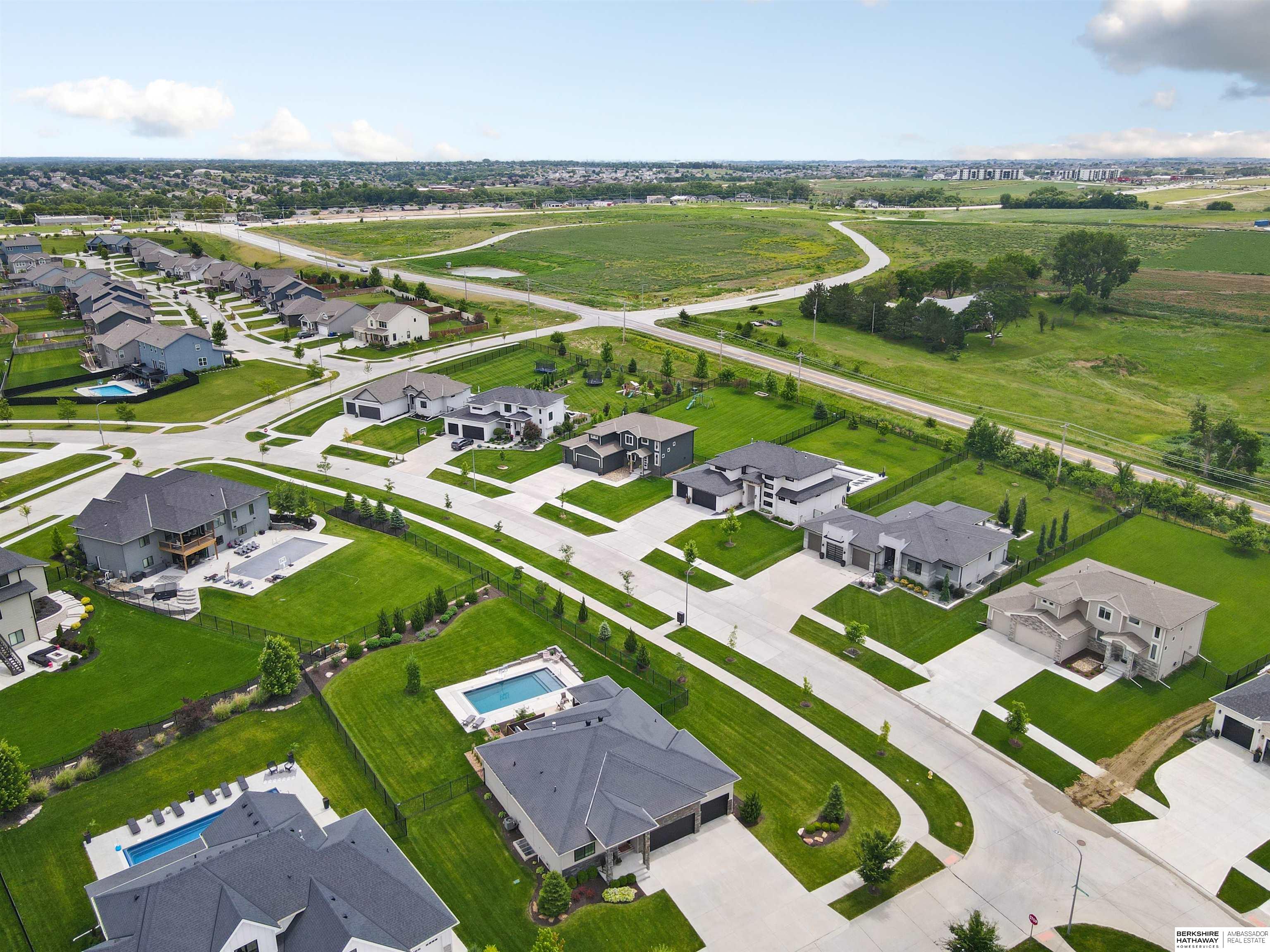 Omaha, Nebraska 68022, United States, 4 Bedrooms Bedrooms, ,2 BathroomsBathrooms,Residential,Active,160951