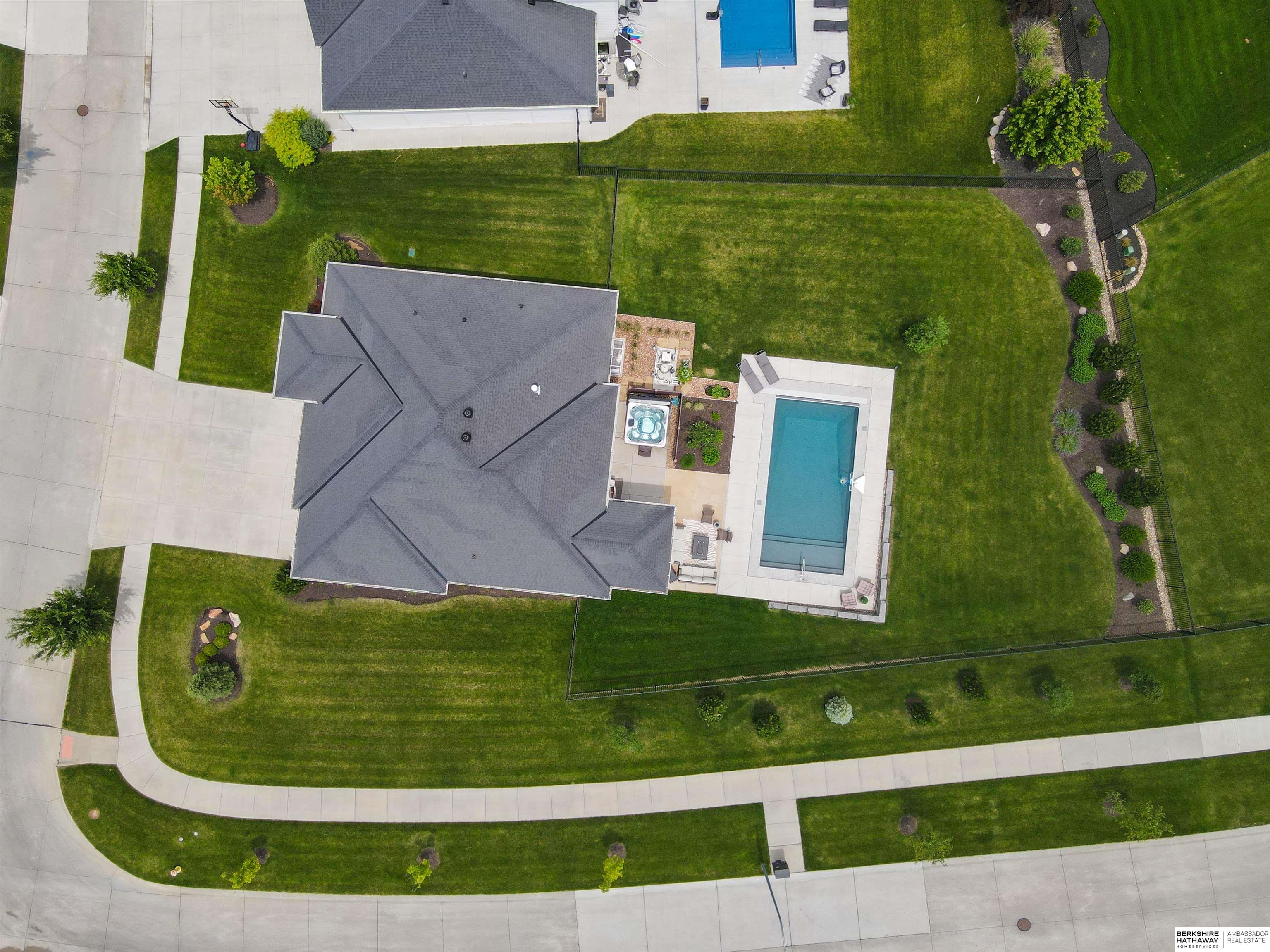 Omaha, Nebraska 68022, United States, 4 Bedrooms Bedrooms, ,2 BathroomsBathrooms,Residential,Active,160951