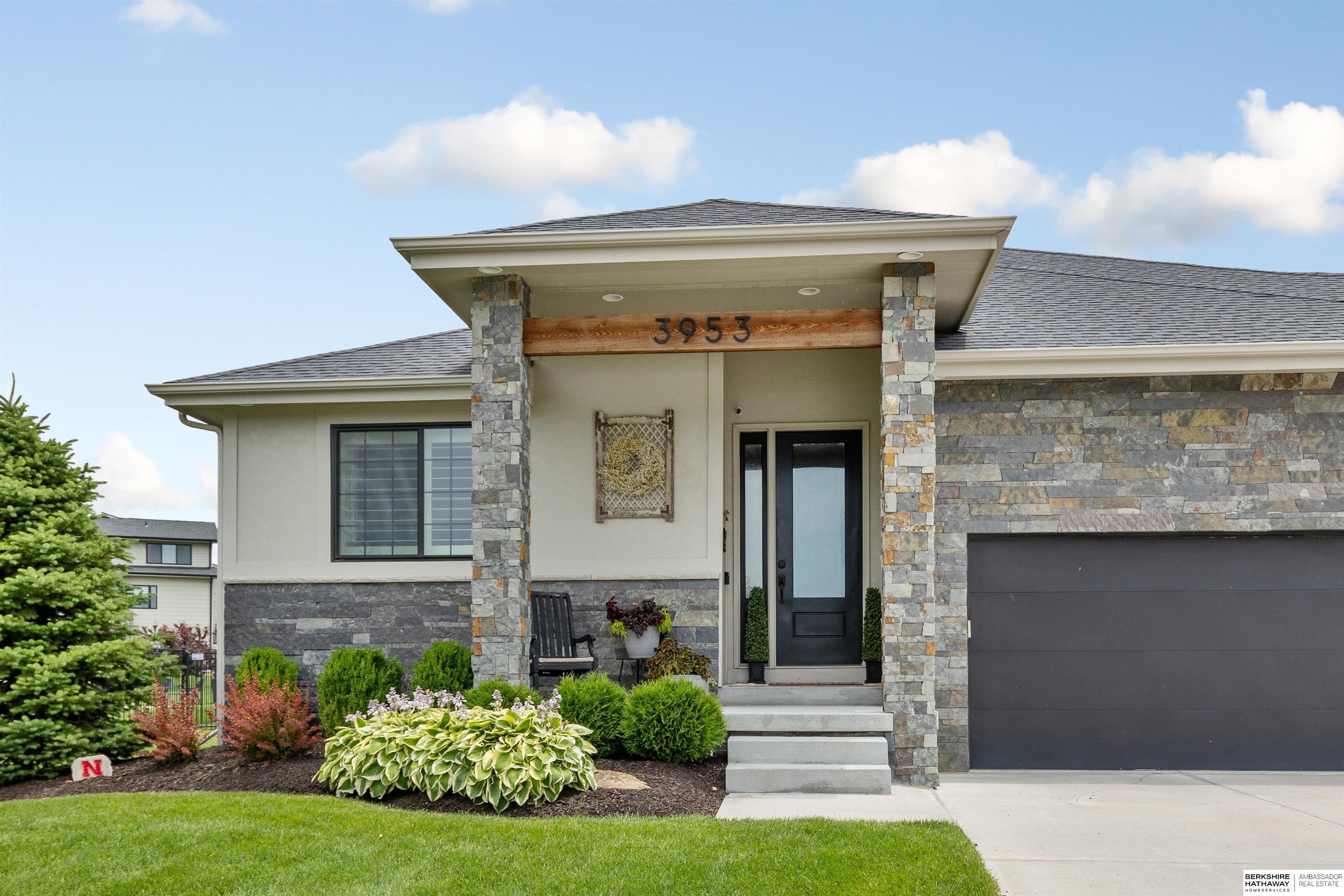 Omaha, Nebraska 68022, United States, 4 Bedrooms Bedrooms, ,2 BathroomsBathrooms,Residential,Active,160951