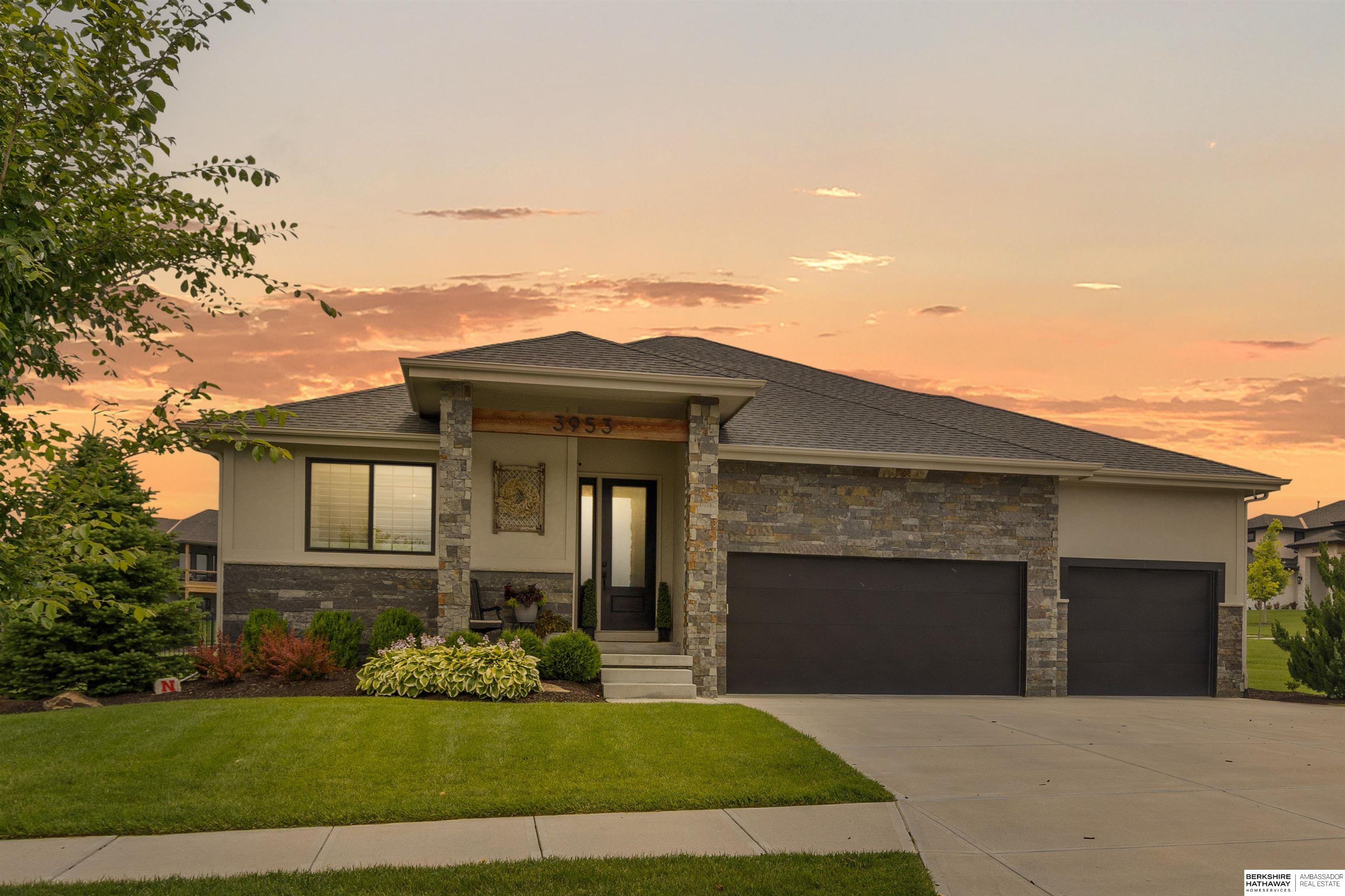 Omaha, Nebraska 68022, United States, 4 Bedrooms Bedrooms, ,2 BathroomsBathrooms,Residential,Active,160951