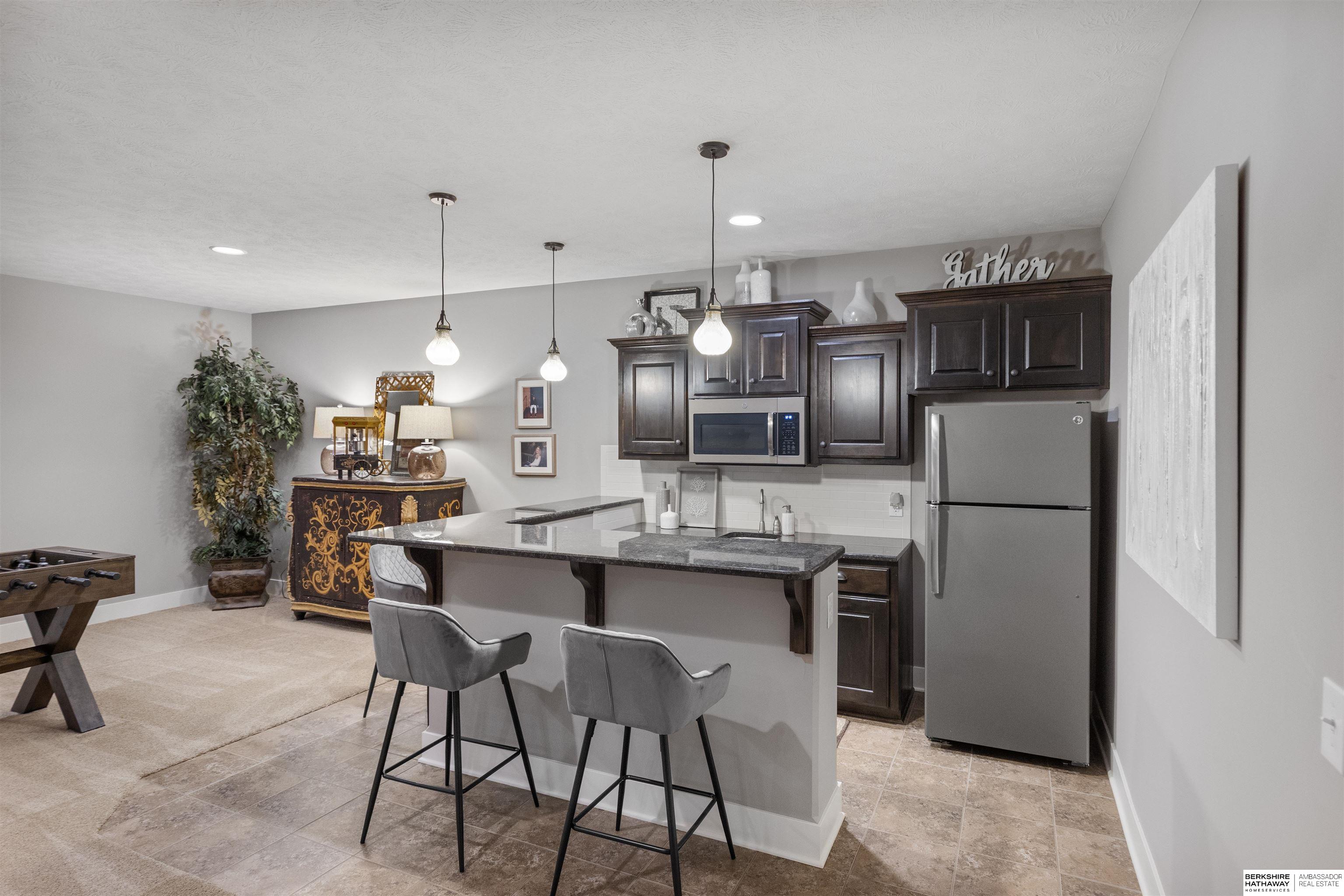 Omaha, Nebraska 68022, United States, 4 Bedrooms Bedrooms, ,2 BathroomsBathrooms,Residential,Active,160951