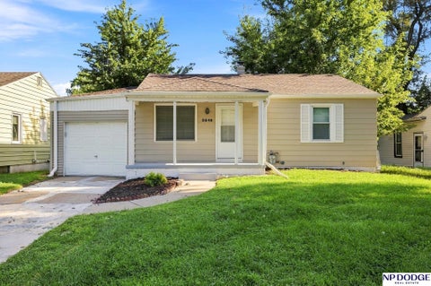 Photo of 5846 Sahler Street, Omaha, NE 68104 (MLS # 22624651)