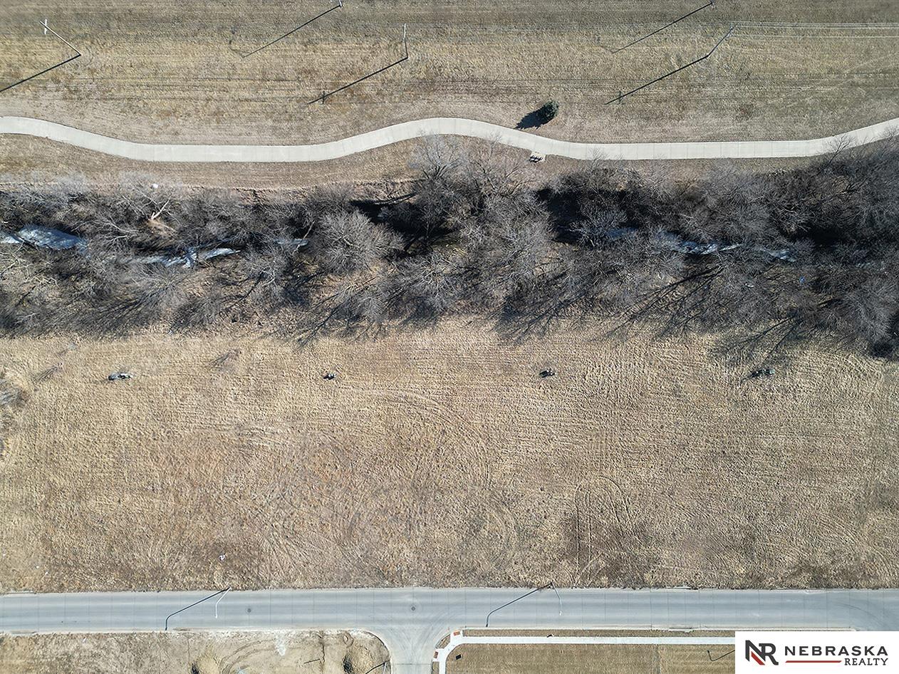 Photo 1 of 22 — 1019 Patricia Drive, Papillion, NE 68046