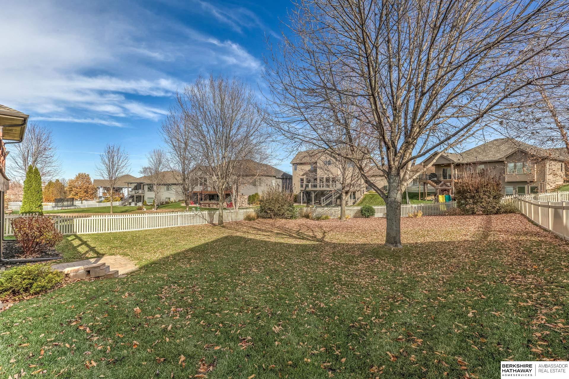 Omaha, Nebraska 68136, United States, 4 Bedrooms Bedrooms, ,3 BathroomsBathrooms,Residential,Active,243175