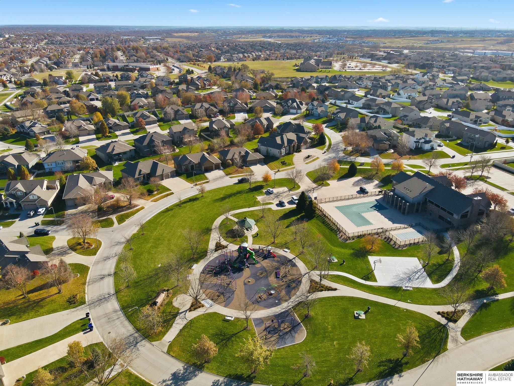 Omaha, Nebraska 68136, United States, 4 Bedrooms Bedrooms, ,3 BathroomsBathrooms,Residential,Active,243175