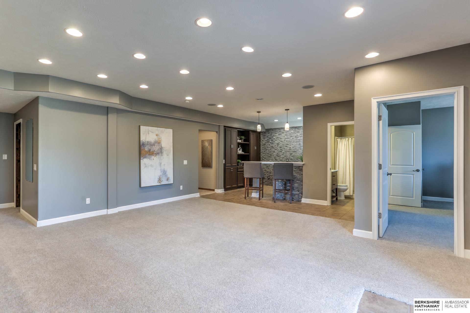 Omaha, Nebraska 68136, United States, 4 Bedrooms Bedrooms, ,3 BathroomsBathrooms,Residential,Active,243175