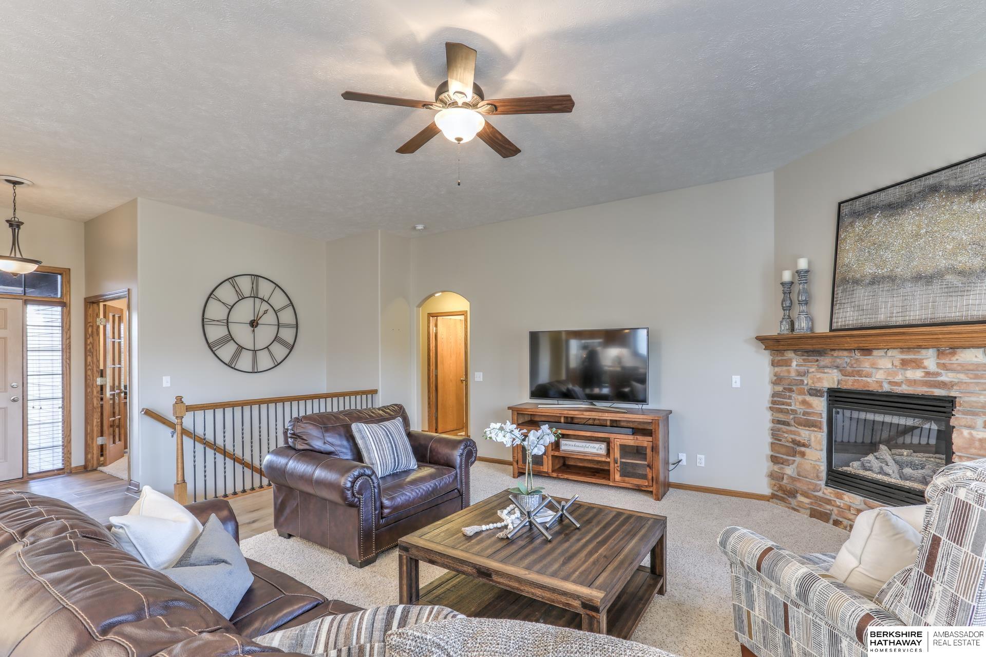 Omaha, Nebraska 68136, United States, 4 Bedrooms Bedrooms, ,3 BathroomsBathrooms,Residential,Active,243175