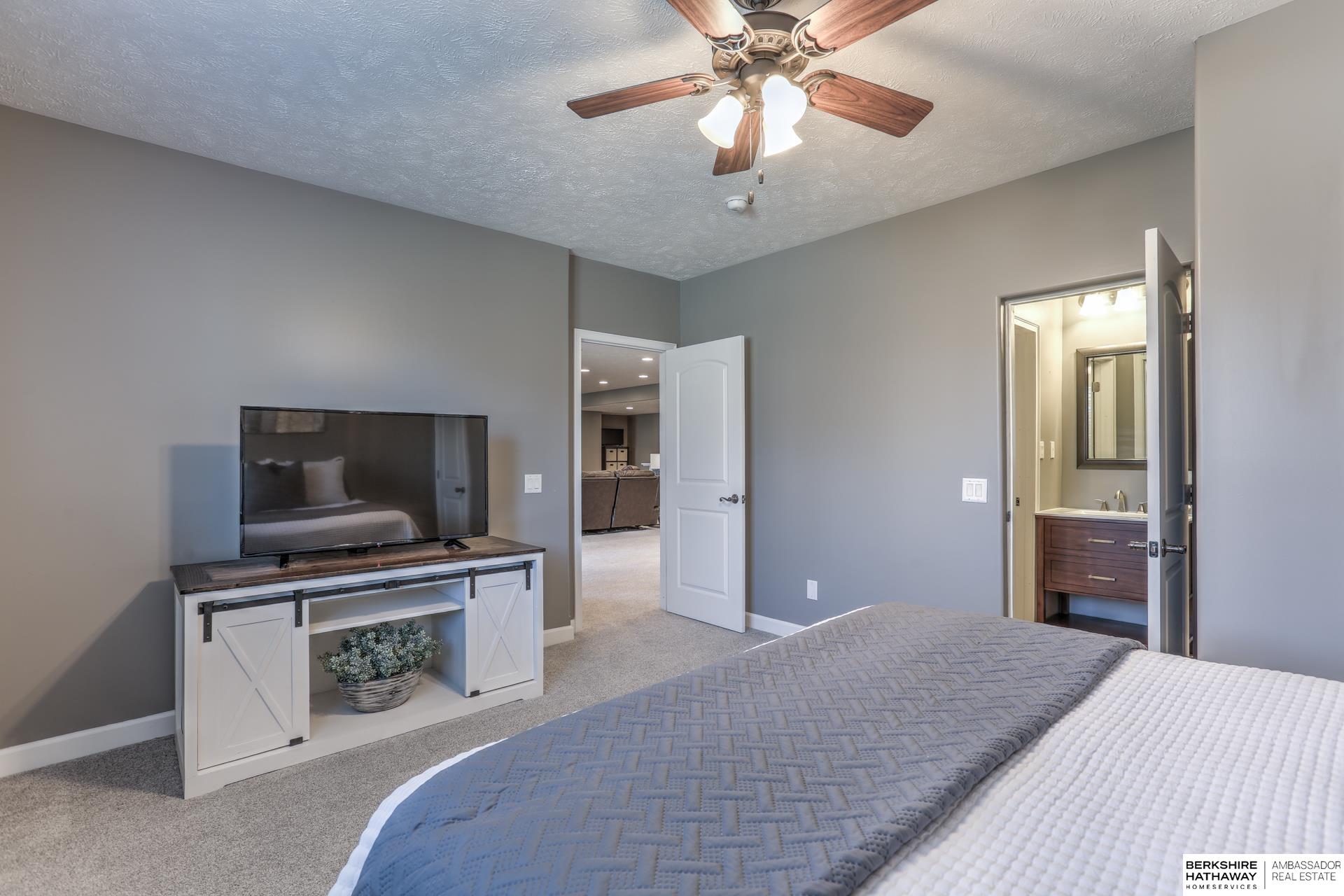 Omaha, Nebraska 68136, United States, 4 Bedrooms Bedrooms, ,3 BathroomsBathrooms,Residential,Active,243175