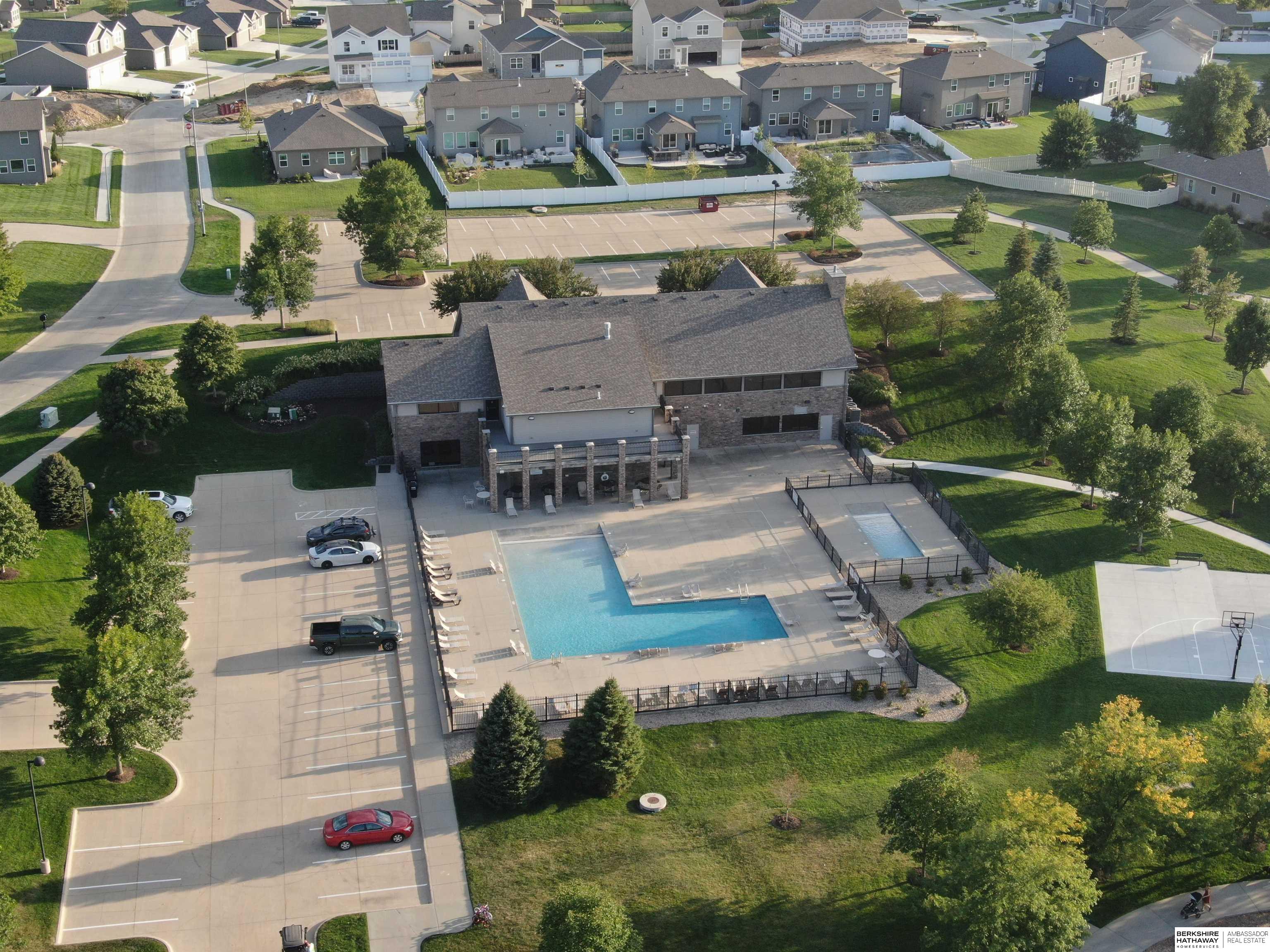 Omaha, Nebraska 68136, United States, 4 Bedrooms Bedrooms, ,3 BathroomsBathrooms,Residential,Active,243175