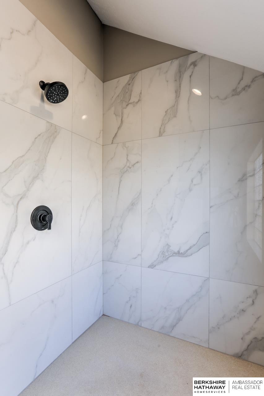 Omaha, Nebraska 68136, United States, 4 Bedrooms Bedrooms, ,3 BathroomsBathrooms,Residential,Active,243175