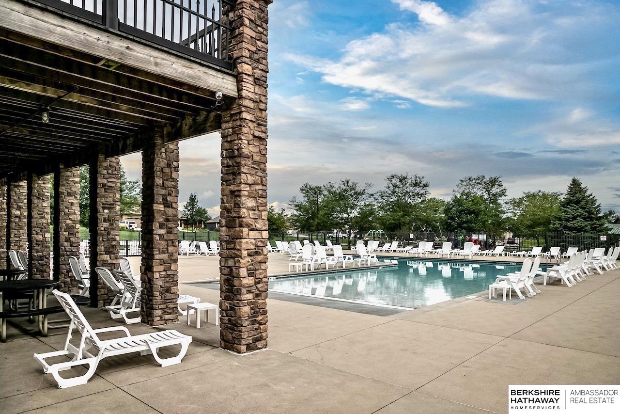 Omaha, Nebraska 68136, United States, 4 Bedrooms Bedrooms, ,3 BathroomsBathrooms,Residential,Active,243175