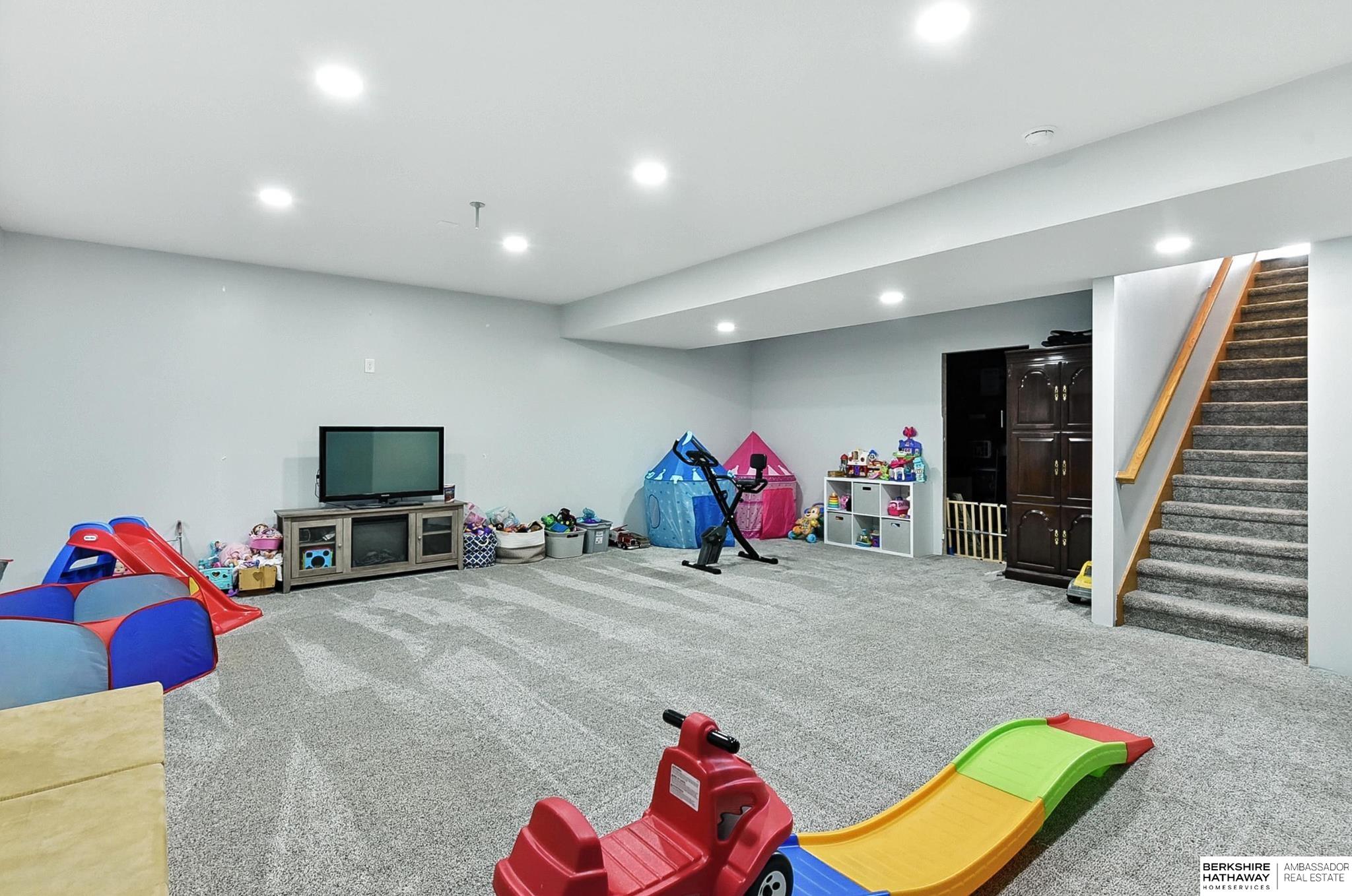 Wahoo, Nebraska 68066, United States, 4 Bedrooms Bedrooms, ,2 BathroomsBathrooms,Residential,Active,169749