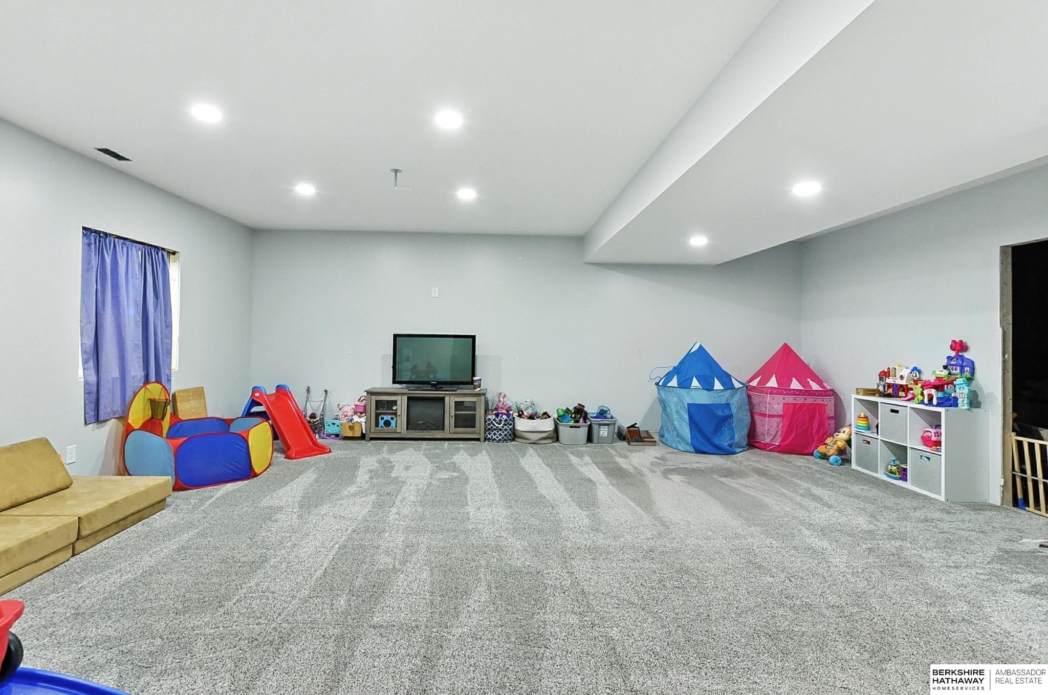 Wahoo, Nebraska 68066, United States, 4 Bedrooms Bedrooms, ,2 BathroomsBathrooms,Residential,Active,169749