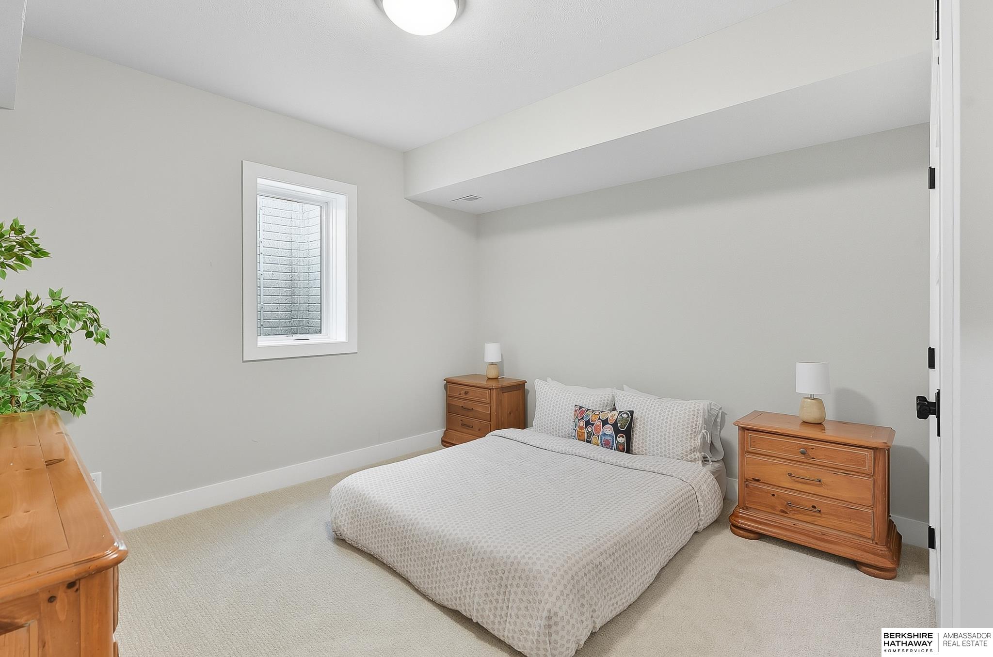 Elkhorn, Nebraska 68022, United States, 5 Bedrooms Bedrooms, ,3 BathroomsBathrooms,Residential,Active,253504