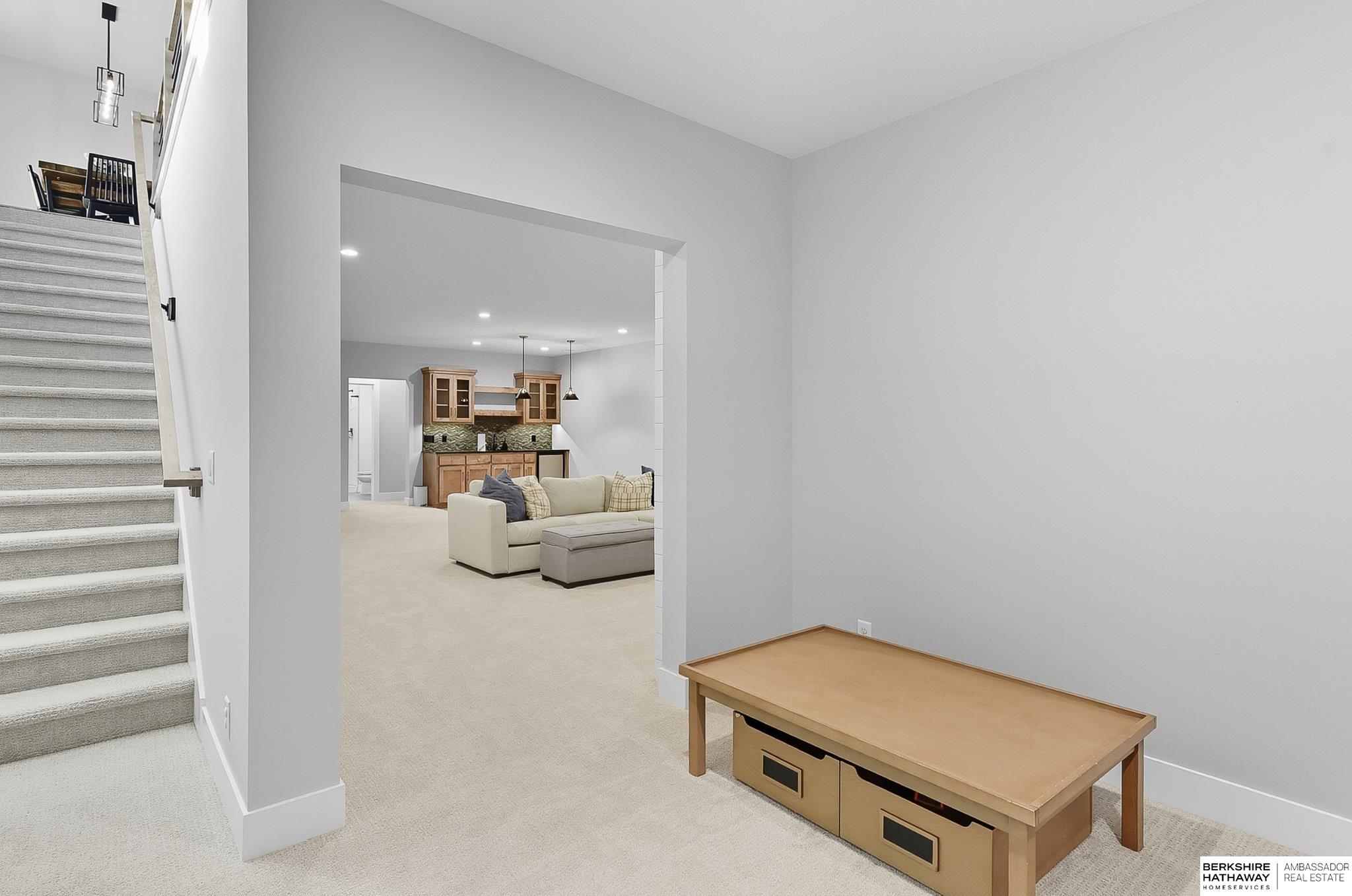 Elkhorn, Nebraska 68022, United States, 5 Bedrooms Bedrooms, ,3 BathroomsBathrooms,Residential,Active,253504