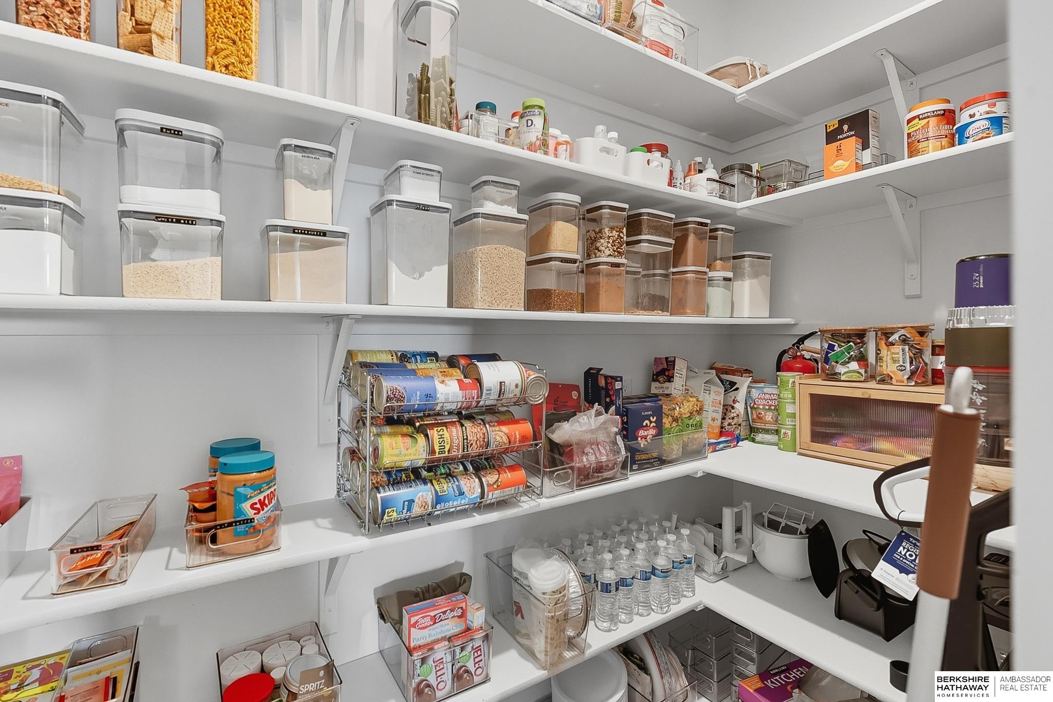 Elkhorn, Nebraska 68022, United States, 5 Bedrooms Bedrooms, ,3 BathroomsBathrooms,Residential,Active,253504