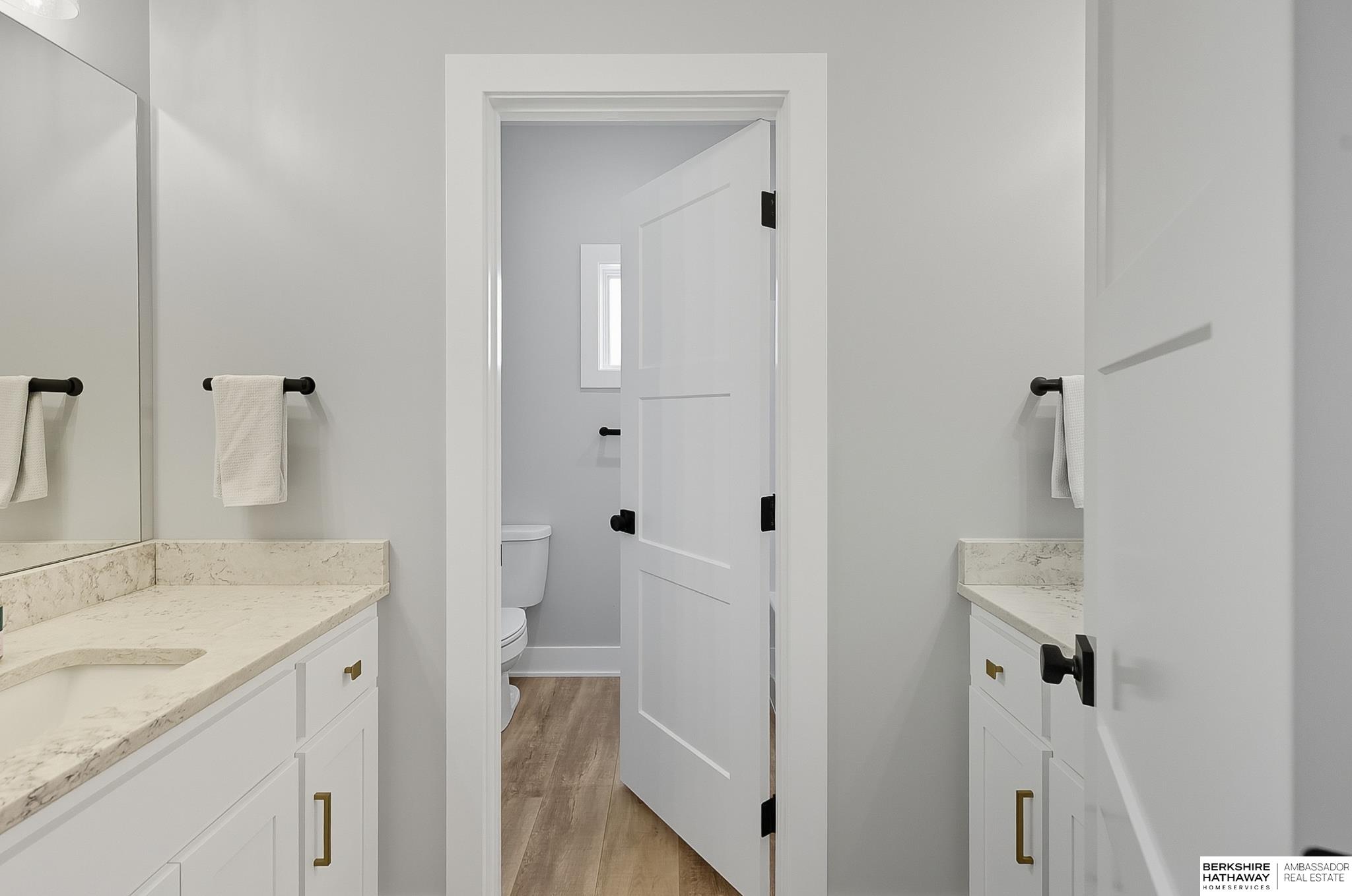 Elkhorn, Nebraska 68022, United States, 5 Bedrooms Bedrooms, ,3 BathroomsBathrooms,Residential,Active,253504