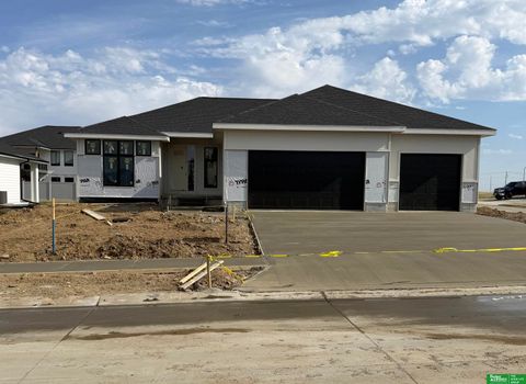 Photo of 12387 Lake Vista Drive, Papillion, NE 68046 (MLS # 22607985)