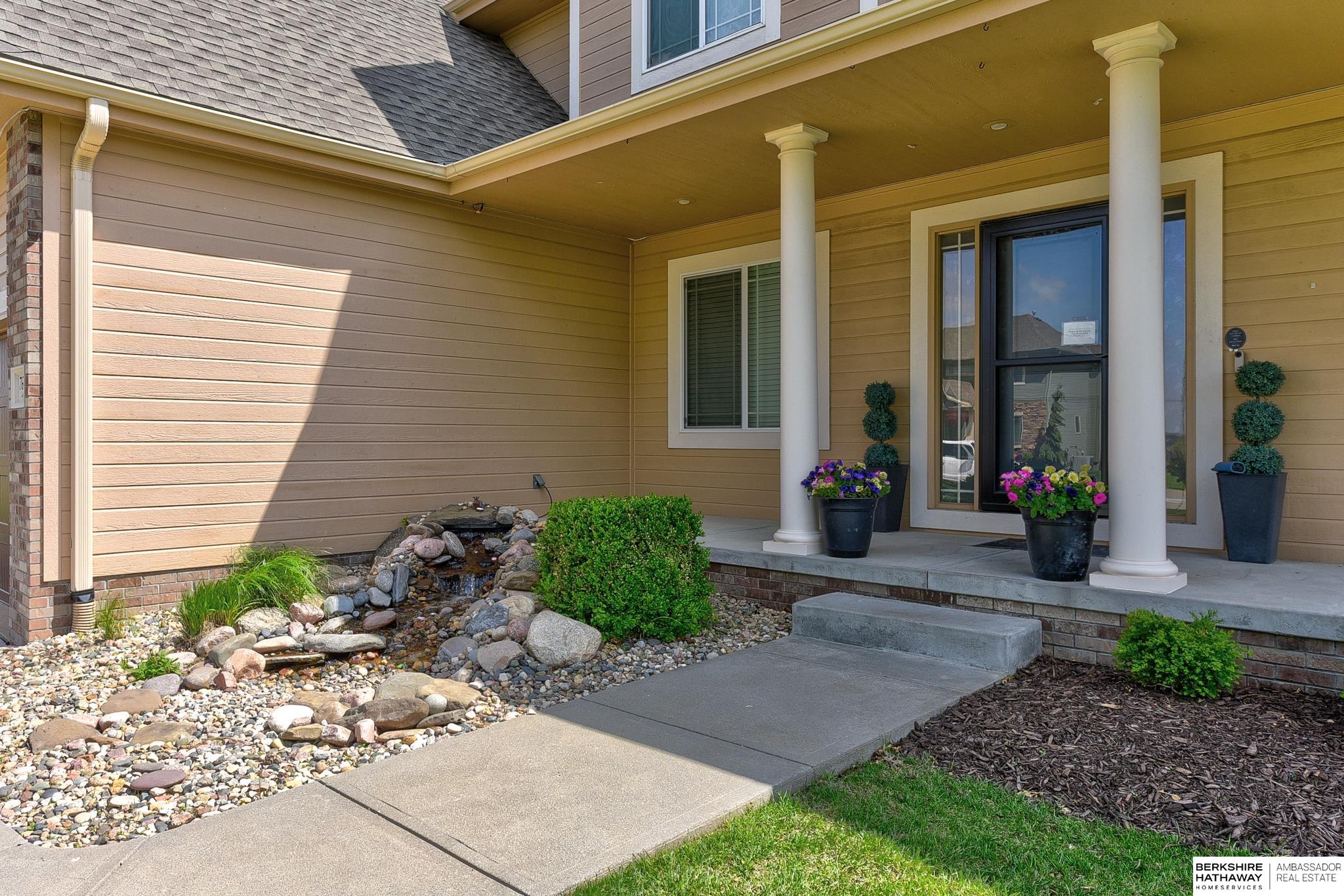 Papillion, Nebraska 68046, United States, 5 Bedrooms Bedrooms, ,3 BathroomsBathrooms,Residential,Pending,122295