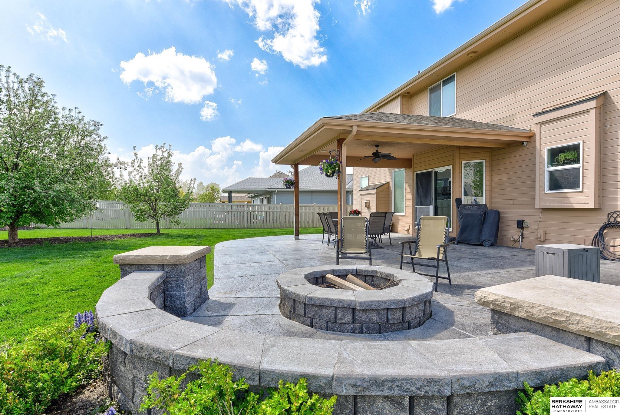 Papillion, Nebraska 68046, United States, 5 Bedrooms Bedrooms, ,3 BathroomsBathrooms,Residential,Pending,122295