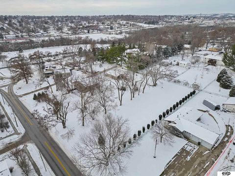 Photo of 8702 Boyd Street, Omaha, NE 68134 (MLS # 22534369)