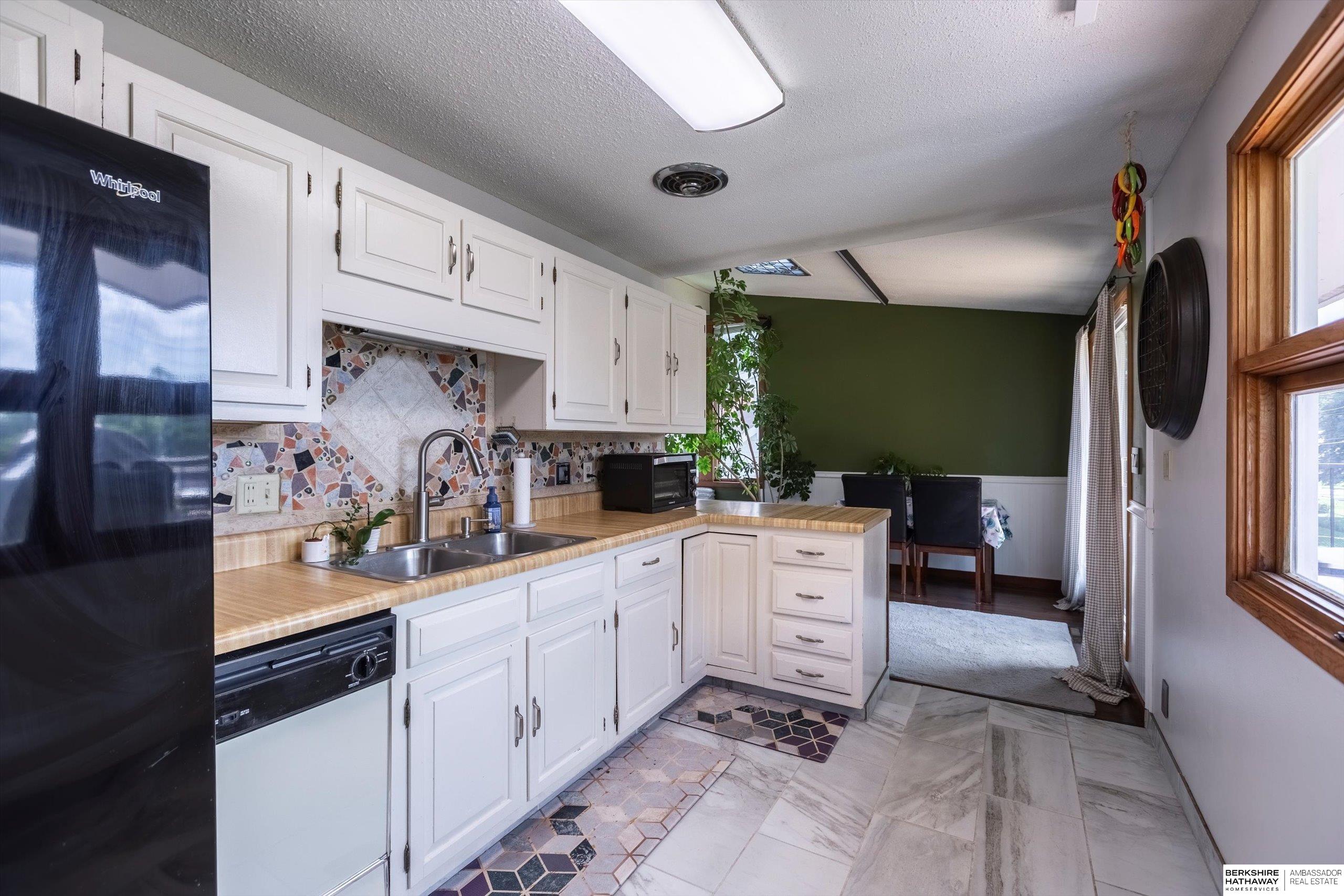 Omaha, Nebraska 68134, United States, 3 Bedrooms Bedrooms, ,2 BathroomsBathrooms,Residential,Active,196719